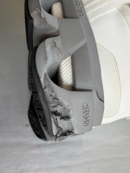 On Cloudswift 3 White Grey Men’s Running Shoes 11M Flawed main image 13